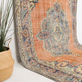 Melioraen - Vintage Turkish Area Rug