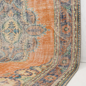 Melioraen - Vintage Turkish Area Rug