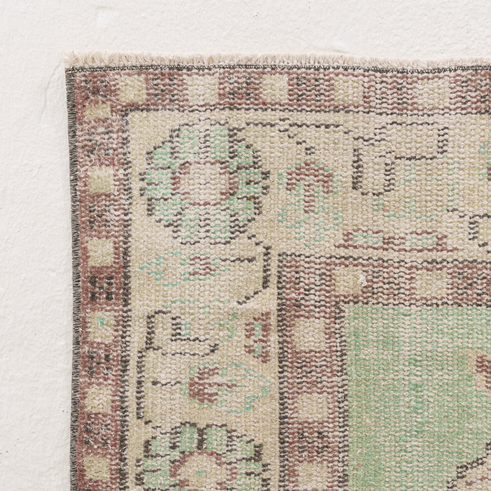 Deliness - Vintage Turkish Area Rug