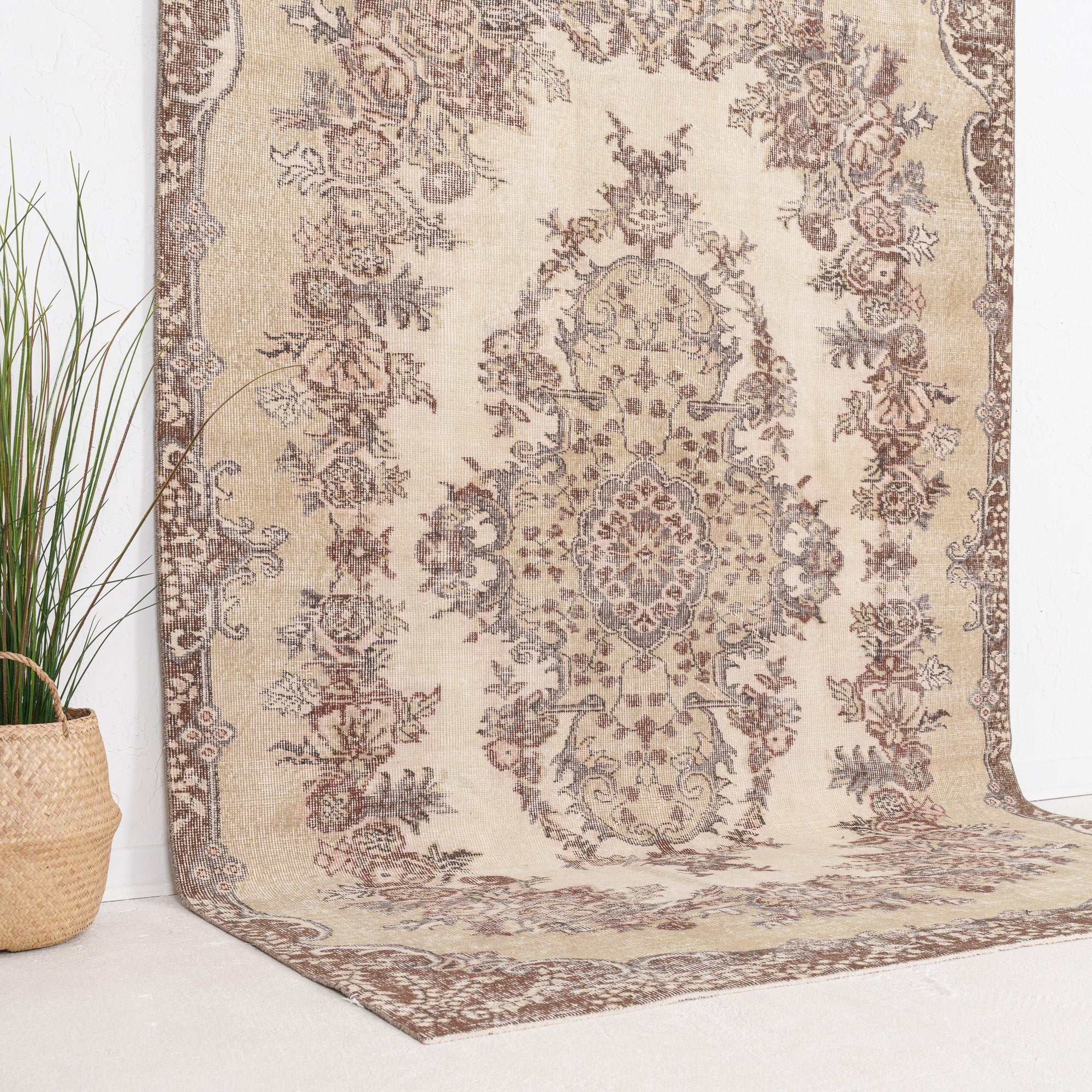 Delinara - Vintage Turkish Area Rug