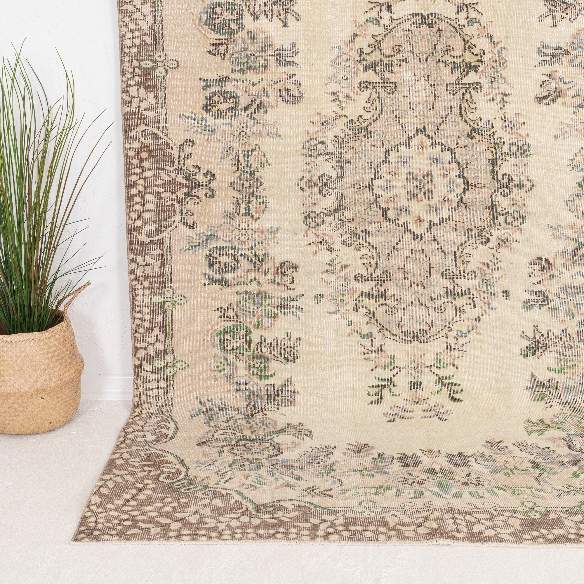 Delinin - Vintage Turkish Area Rug