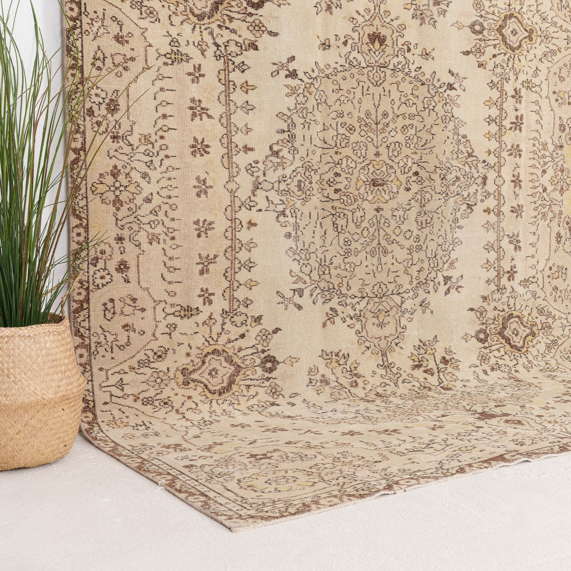 Delinella - Vintage Turkish Area Rug