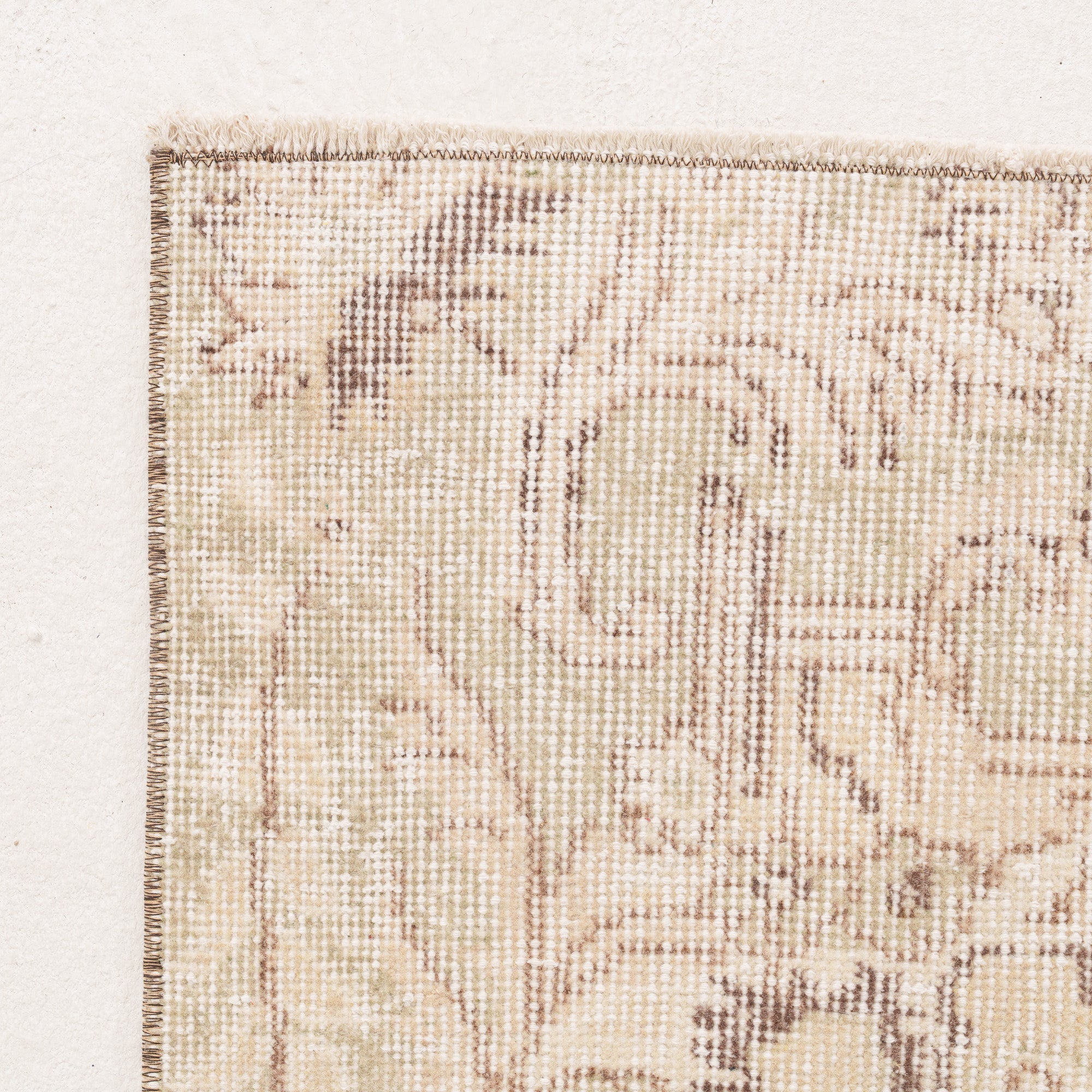 Xaerisara - Vintage Turkish Area Rug