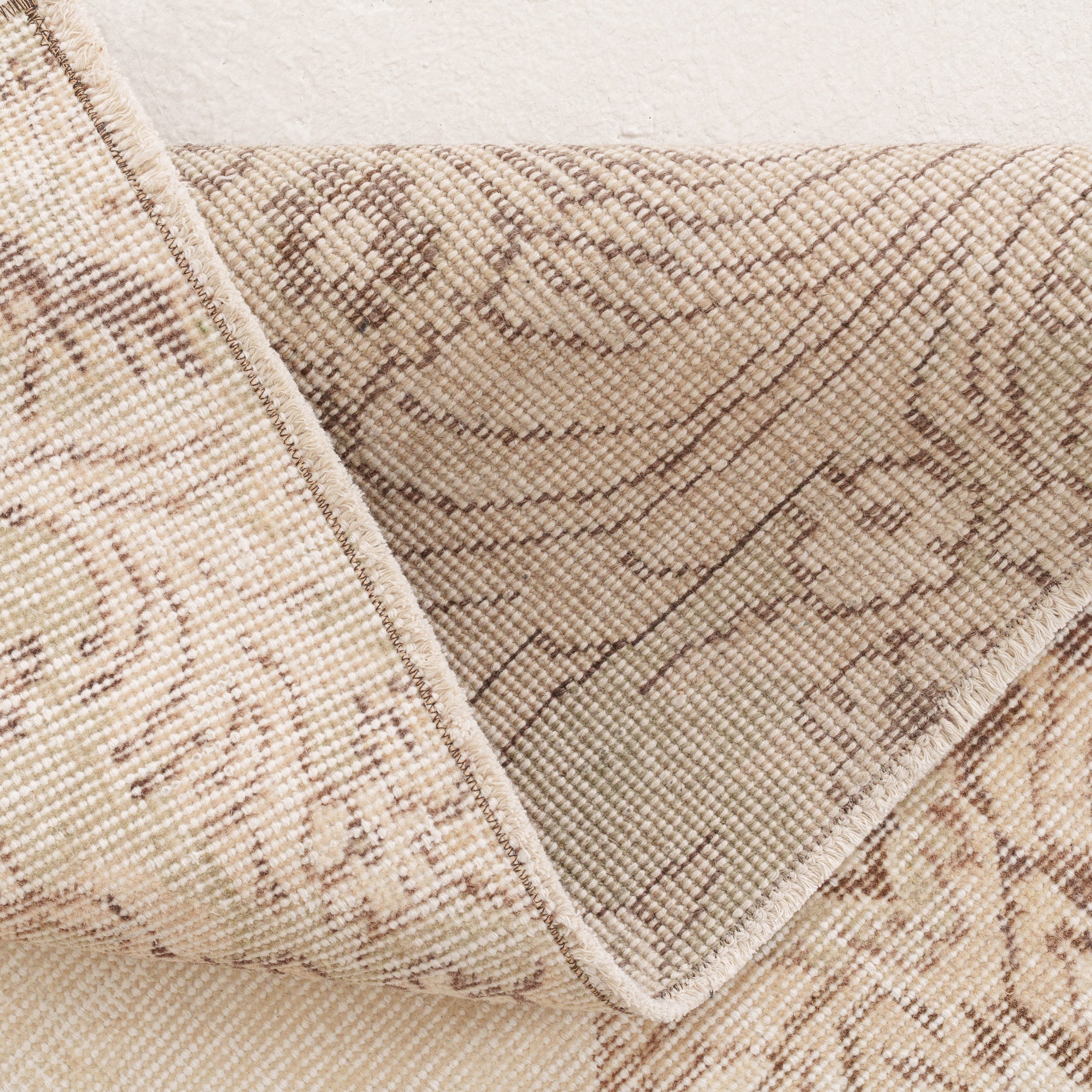 Xaerisara - Vintage Turkish Area Rug