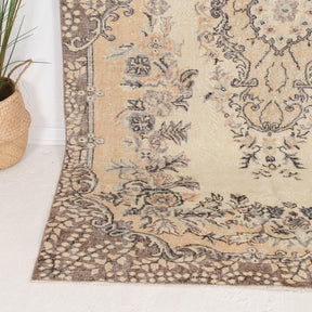 Brinelaria - Vintage Turkish Area Rug