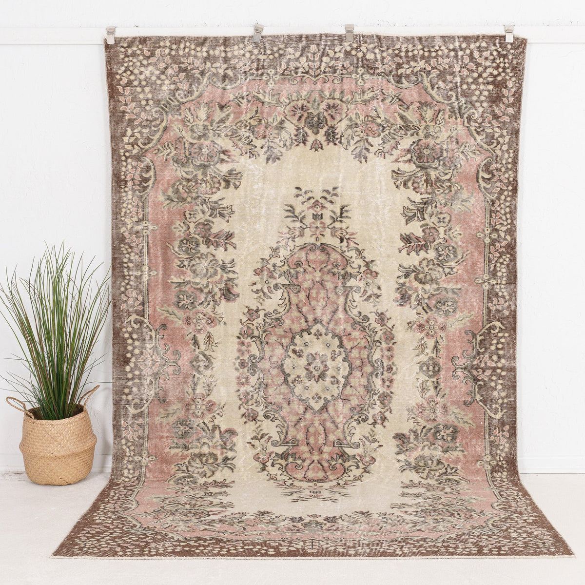 Brinelis - Vintage Turkish Area Rug