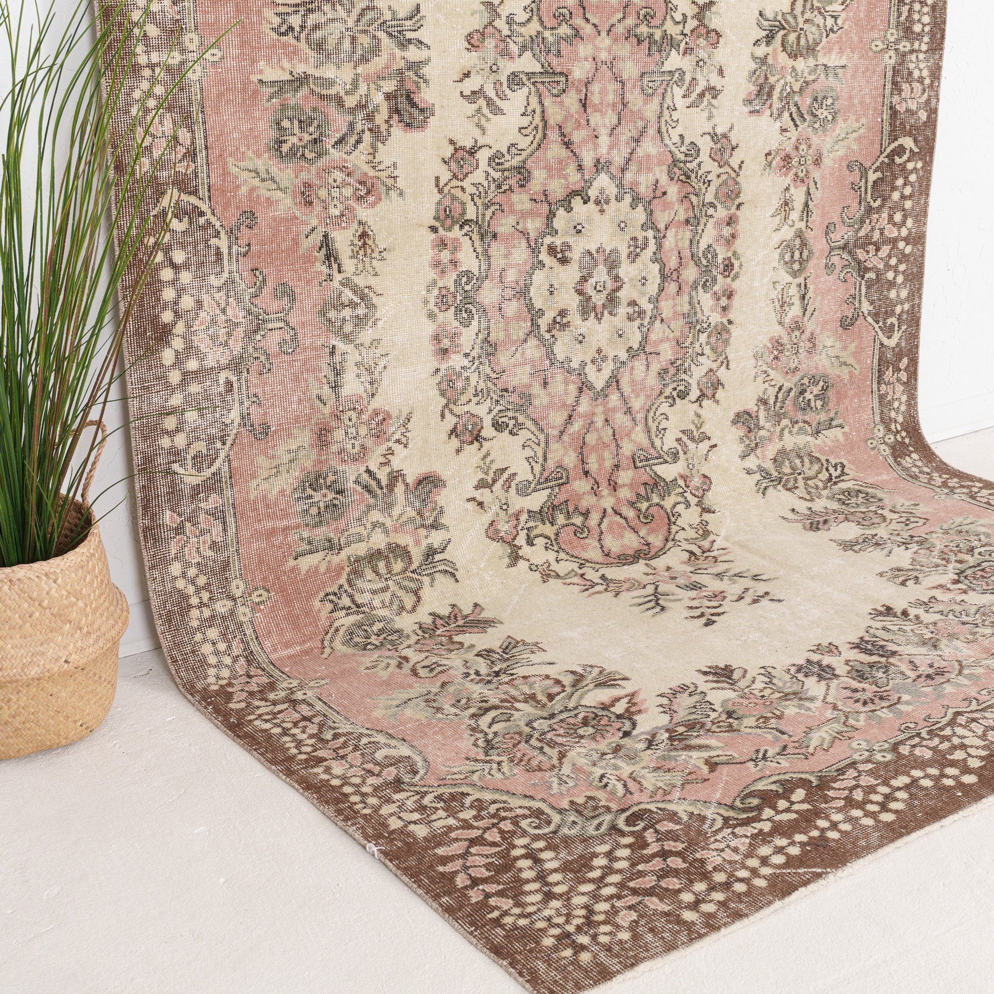 Brinelis - Vintage Turkish Area Rug