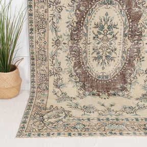 Brinelin - Vintage Turkish Area Rug
