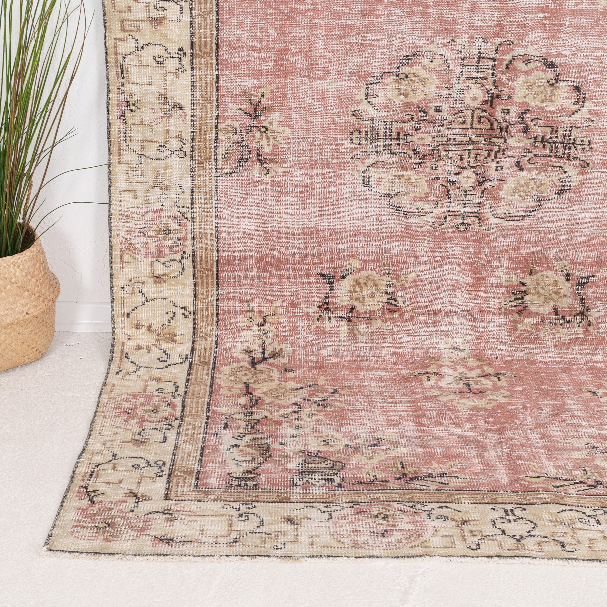 Amdirine - Vintage Turkish Area Rug