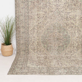 Amdirin - Vintage Turkish Area Rug