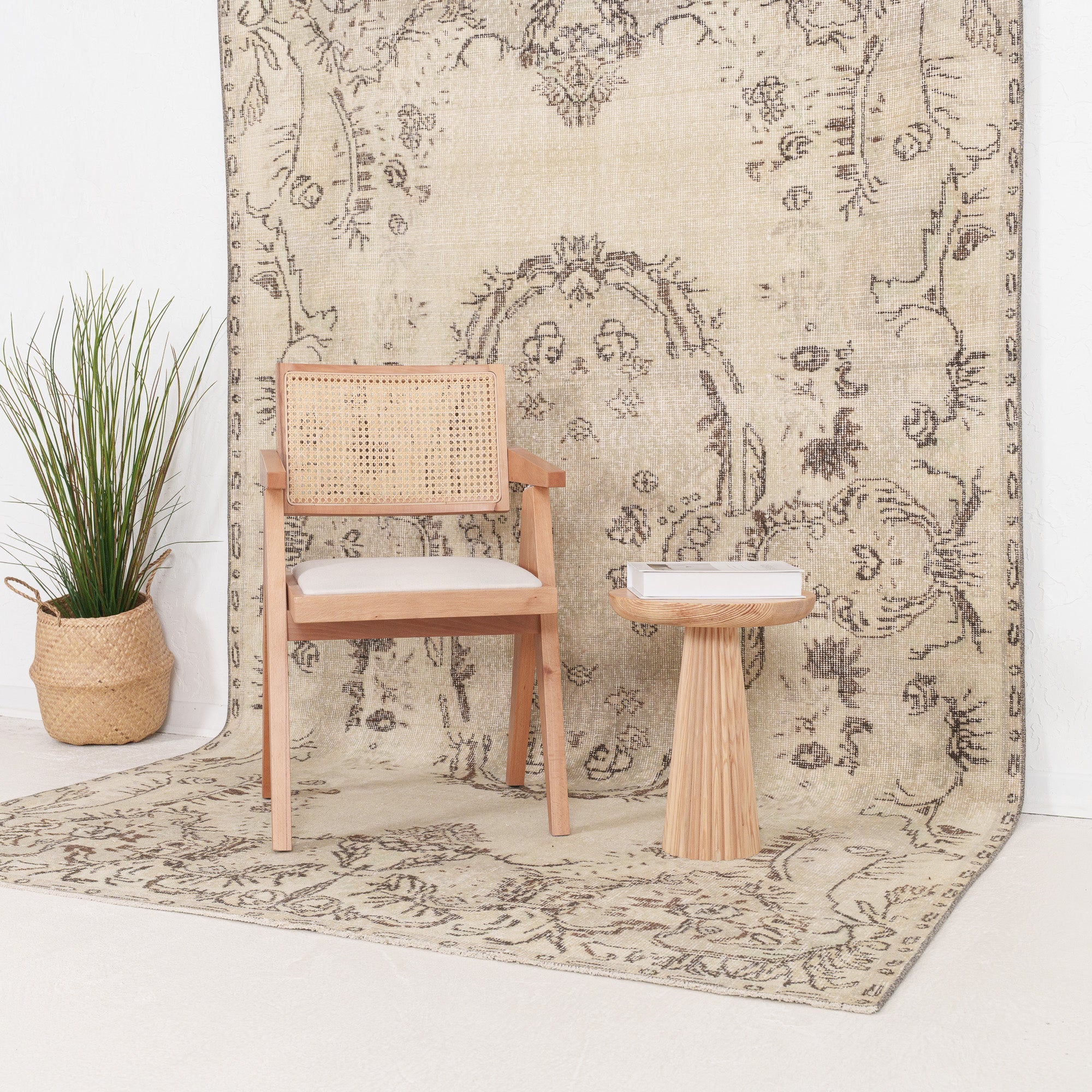 Amdirena - Vintage Turkish Area Rug