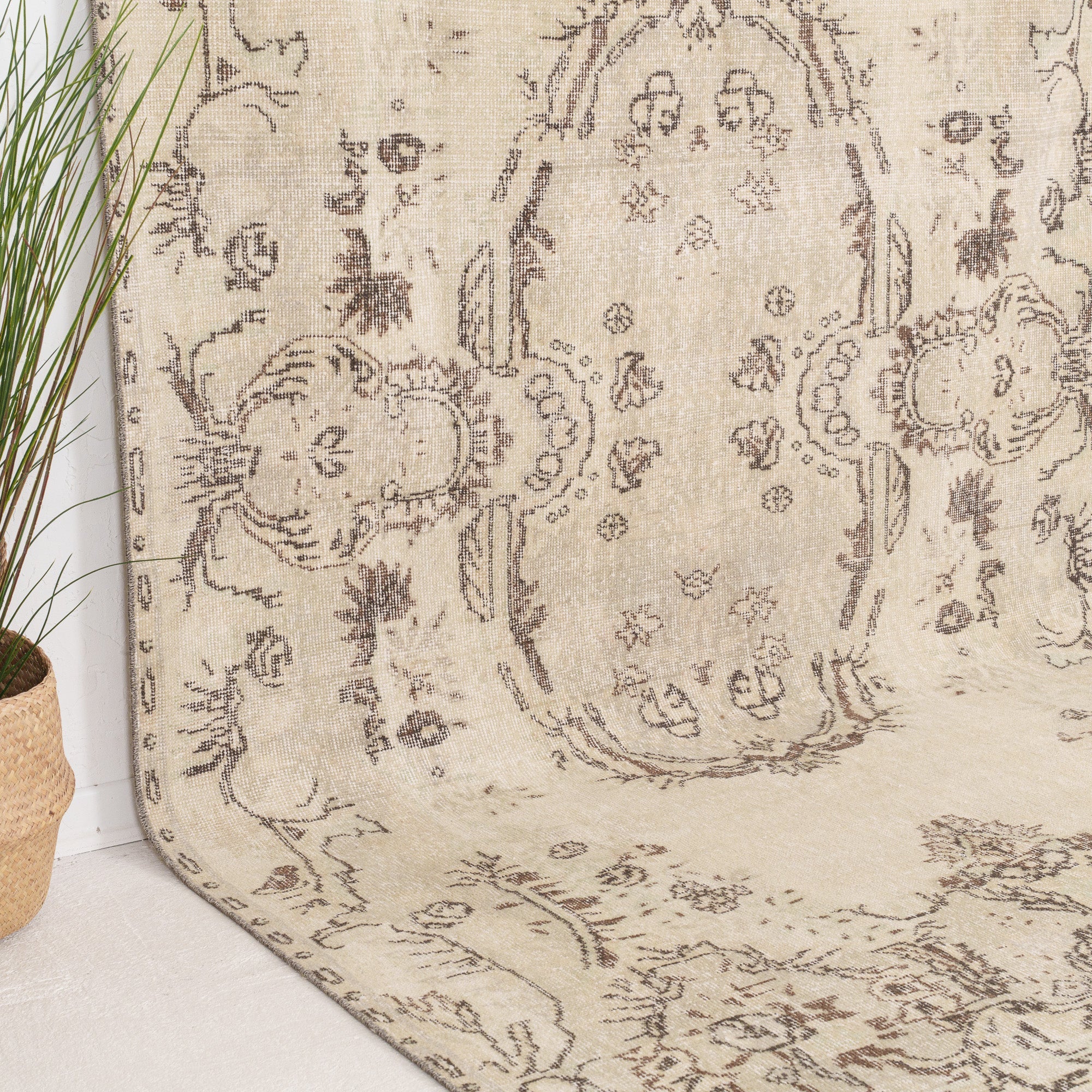 Amdirena - Vintage Turkish Area Rug