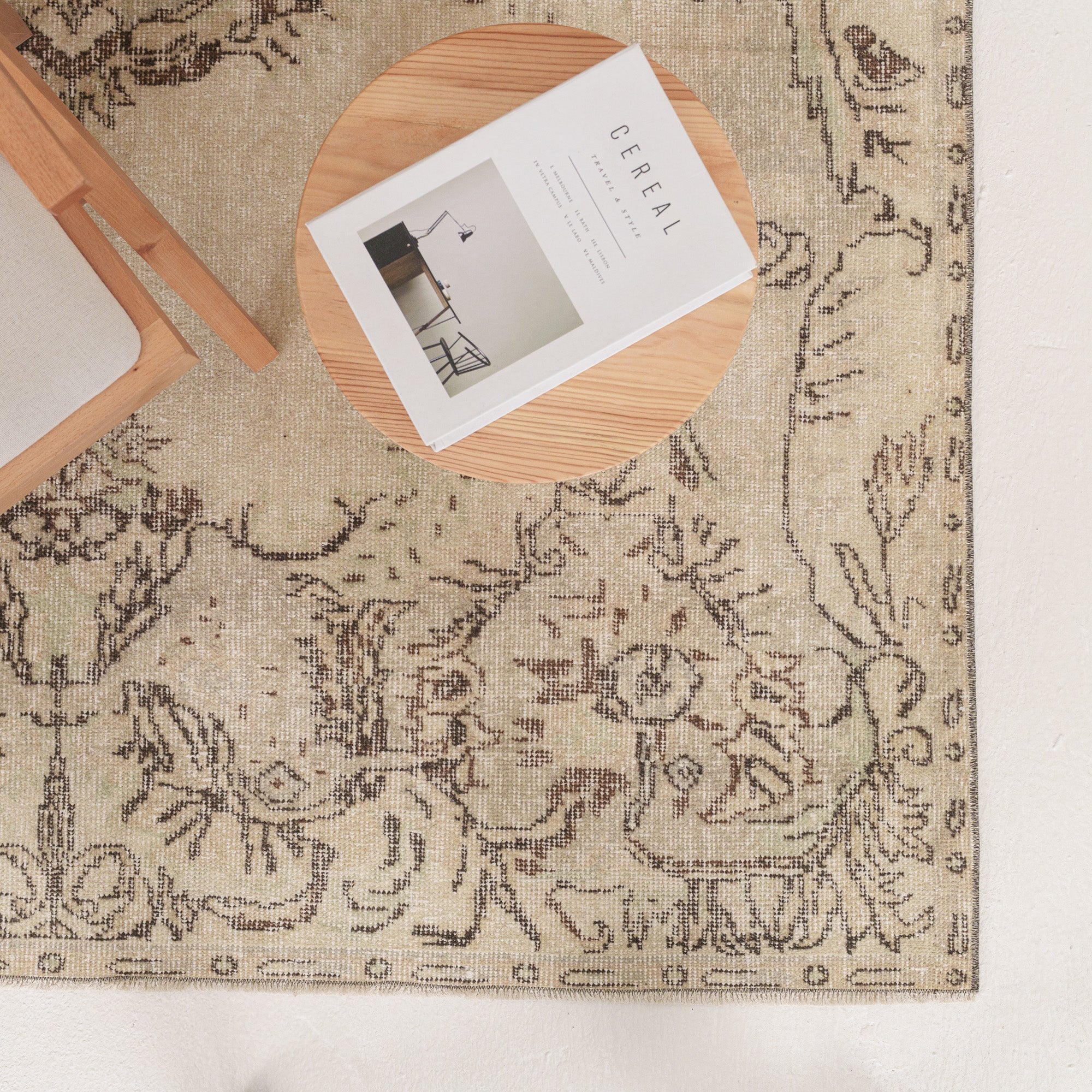 Amdirena - Vintage Turkish Area Rug