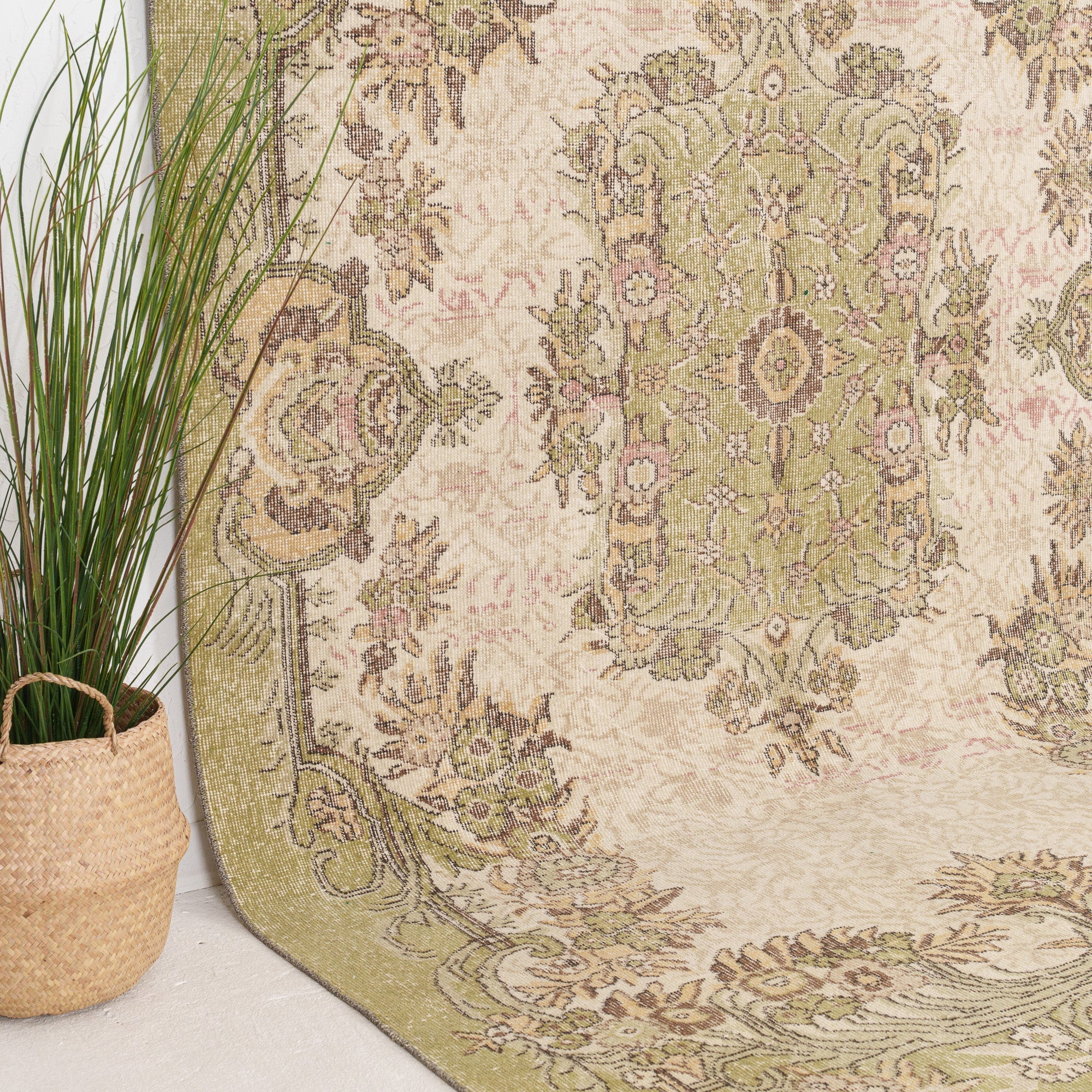 Amdira - Vintage Turkish Area Rug