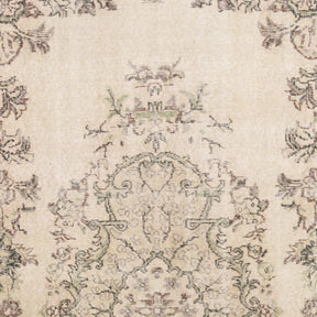 Zaerinis - Vintage Turkish Area Rug