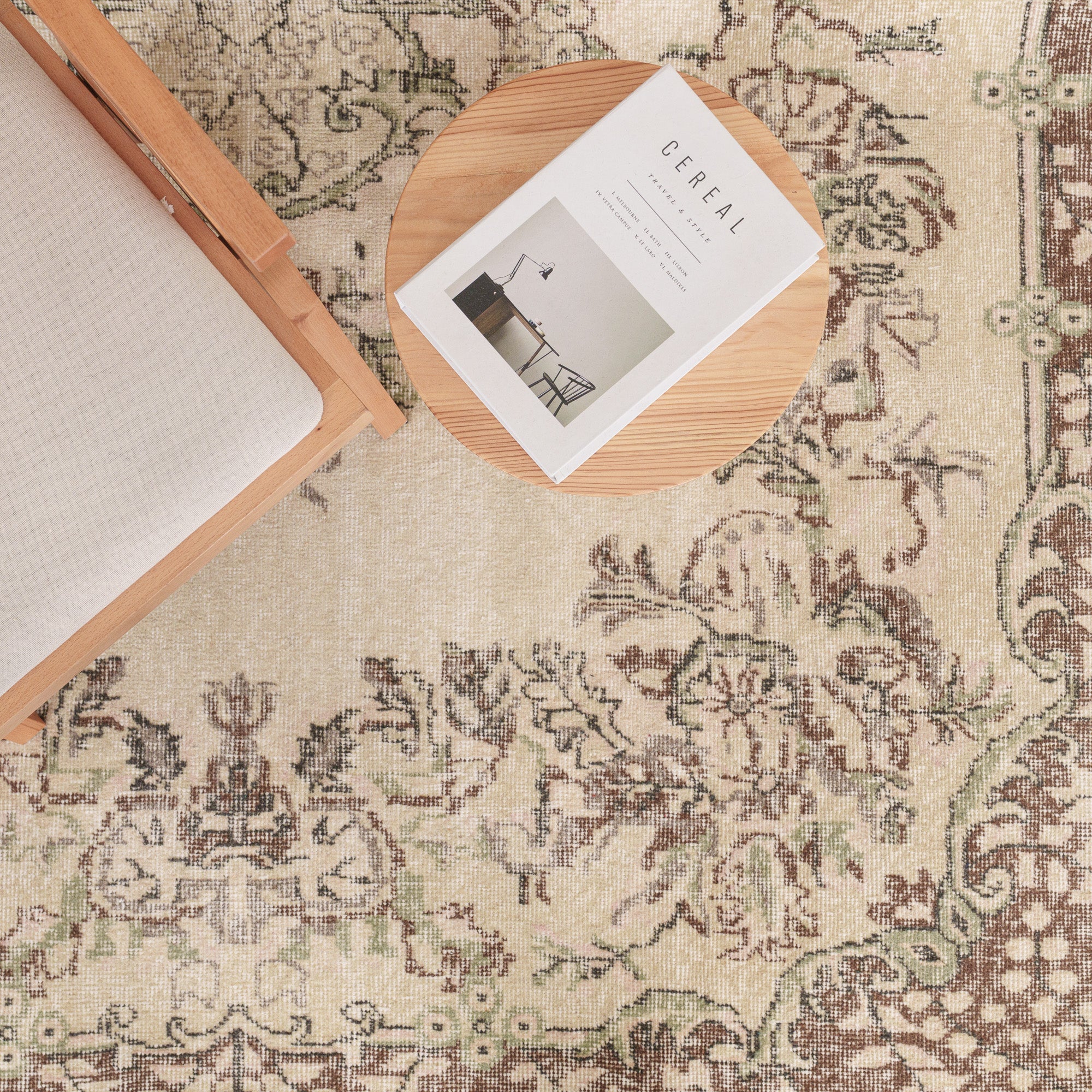 Zaerinis - Vintage Turkish Area Rug