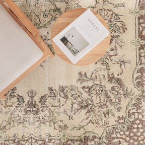 Zaerinis - Vintage Turkish Area Rug