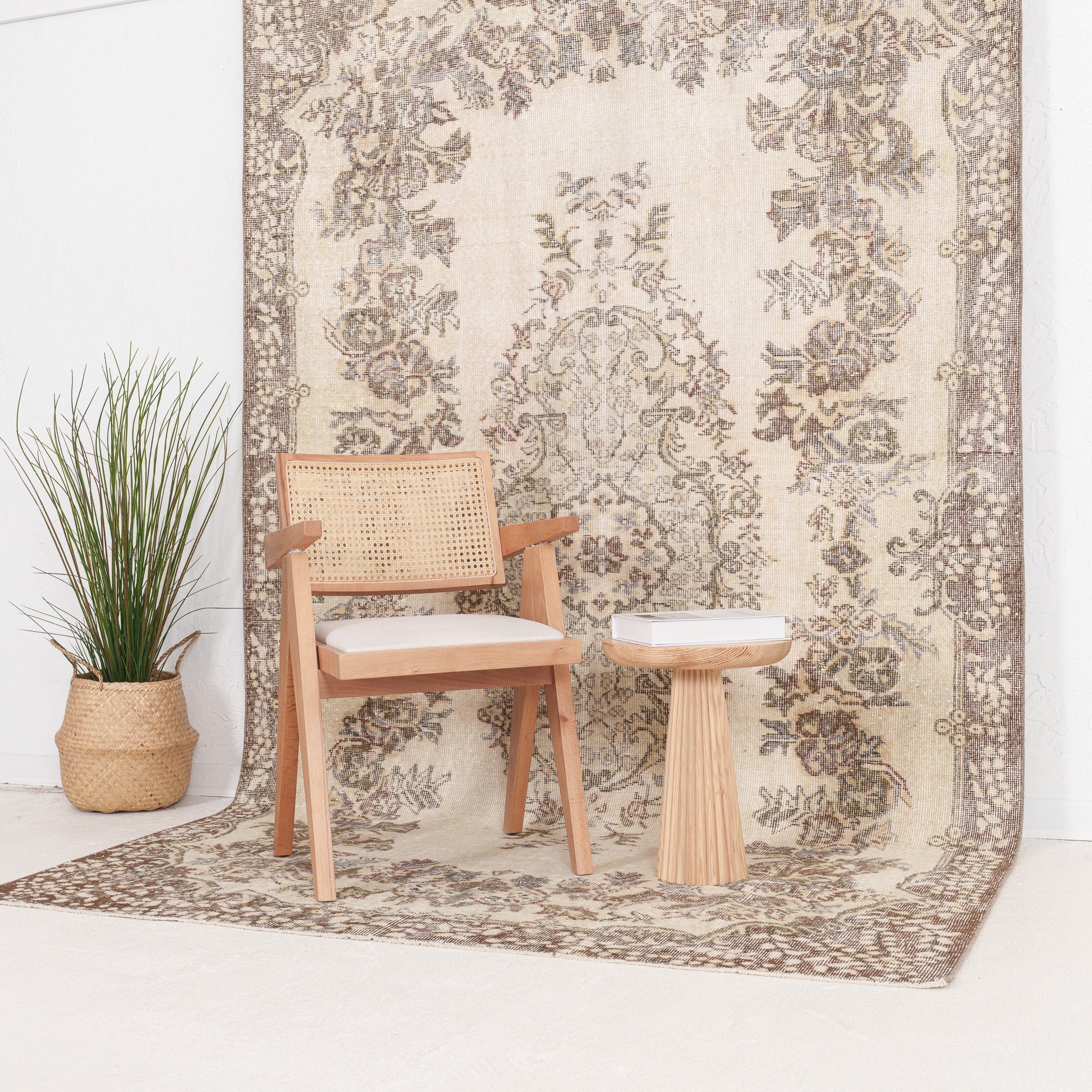 Zaerinine - Vintage Turkish Area Rug