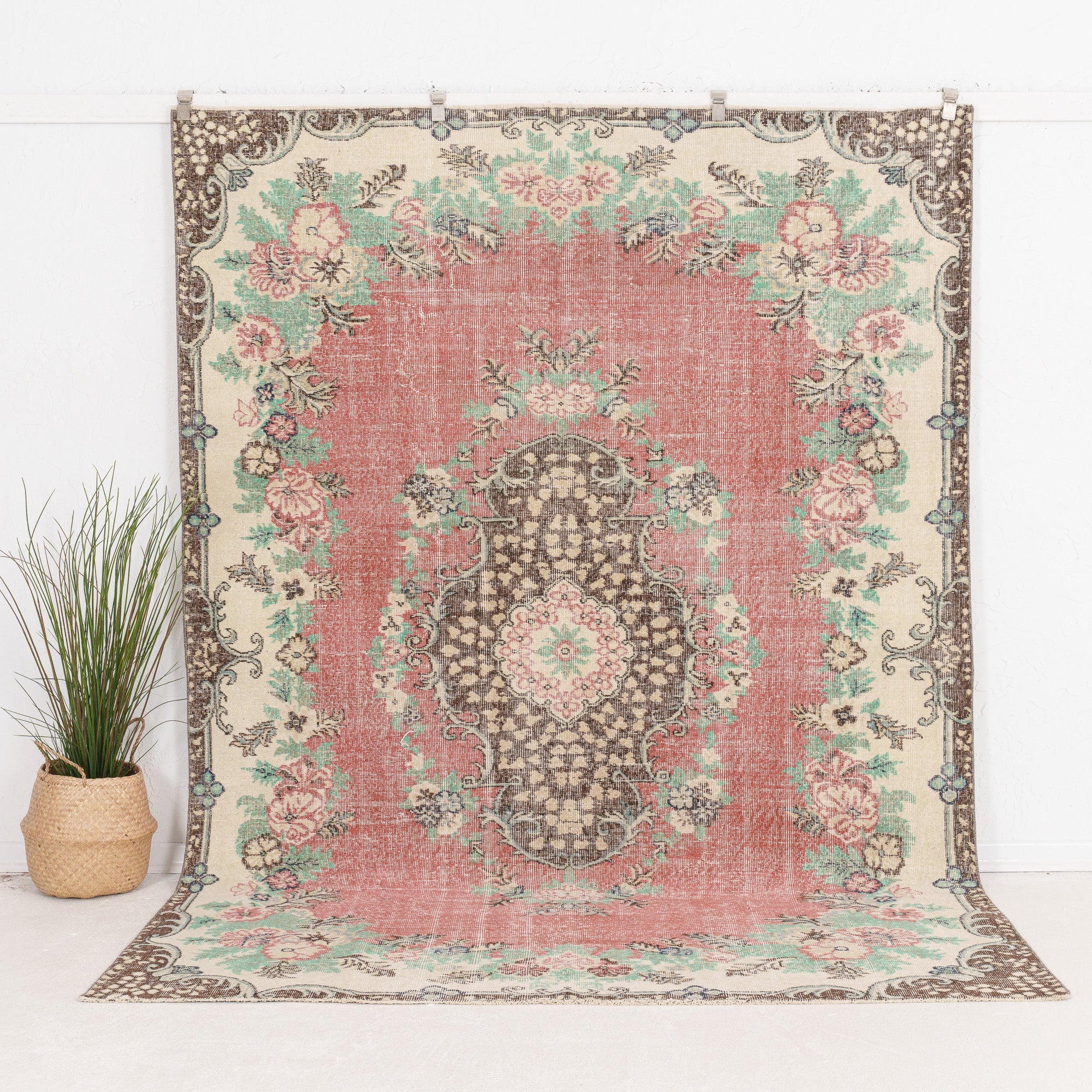 Zaerinaria - Vintage Turkish Area Rug