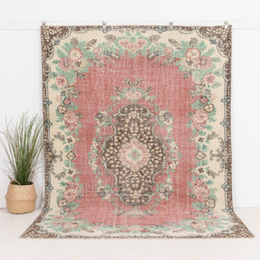 Zaerinaria - Vintage Turkish Area Rug