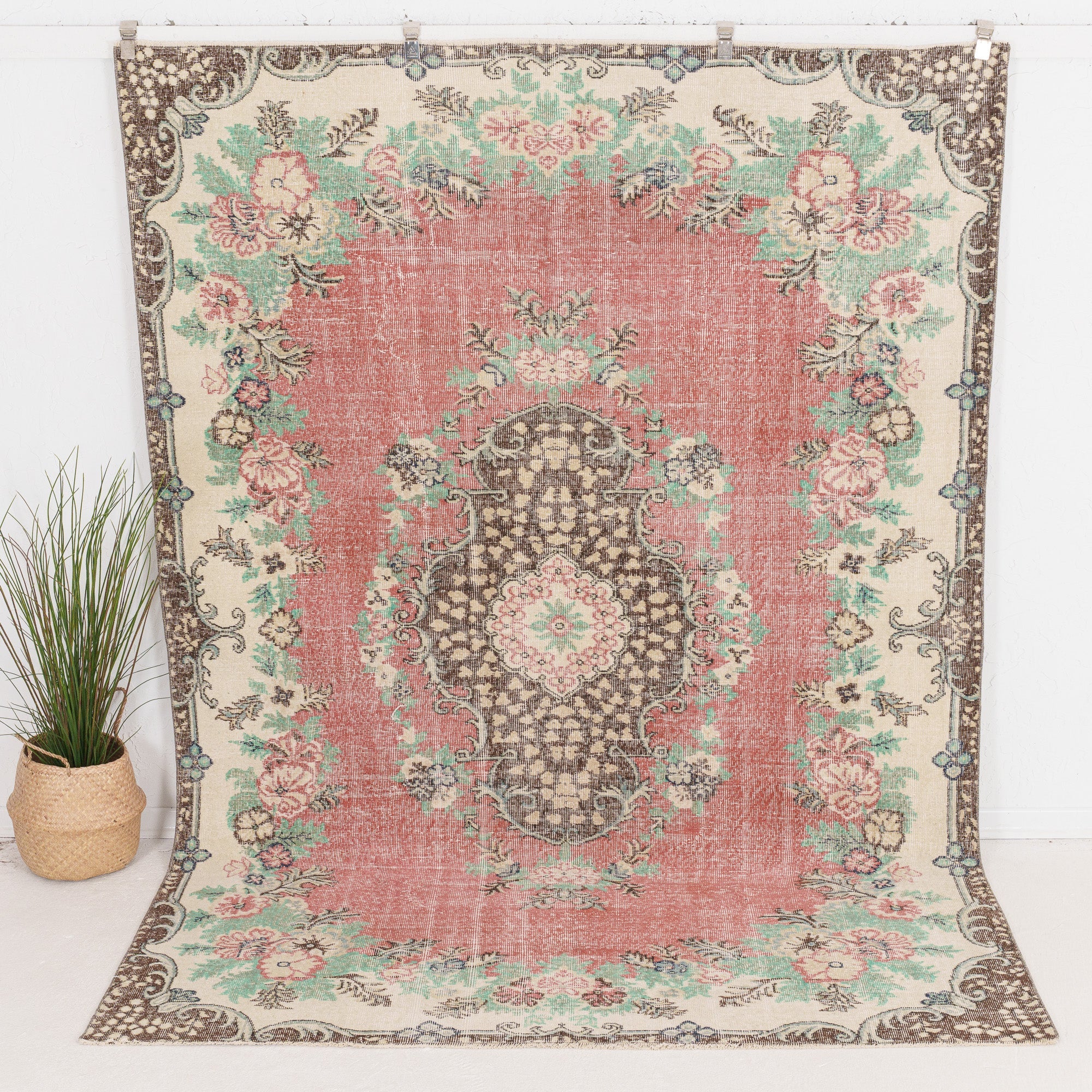 Zaerinaria - Vintage Turkish Area Rug