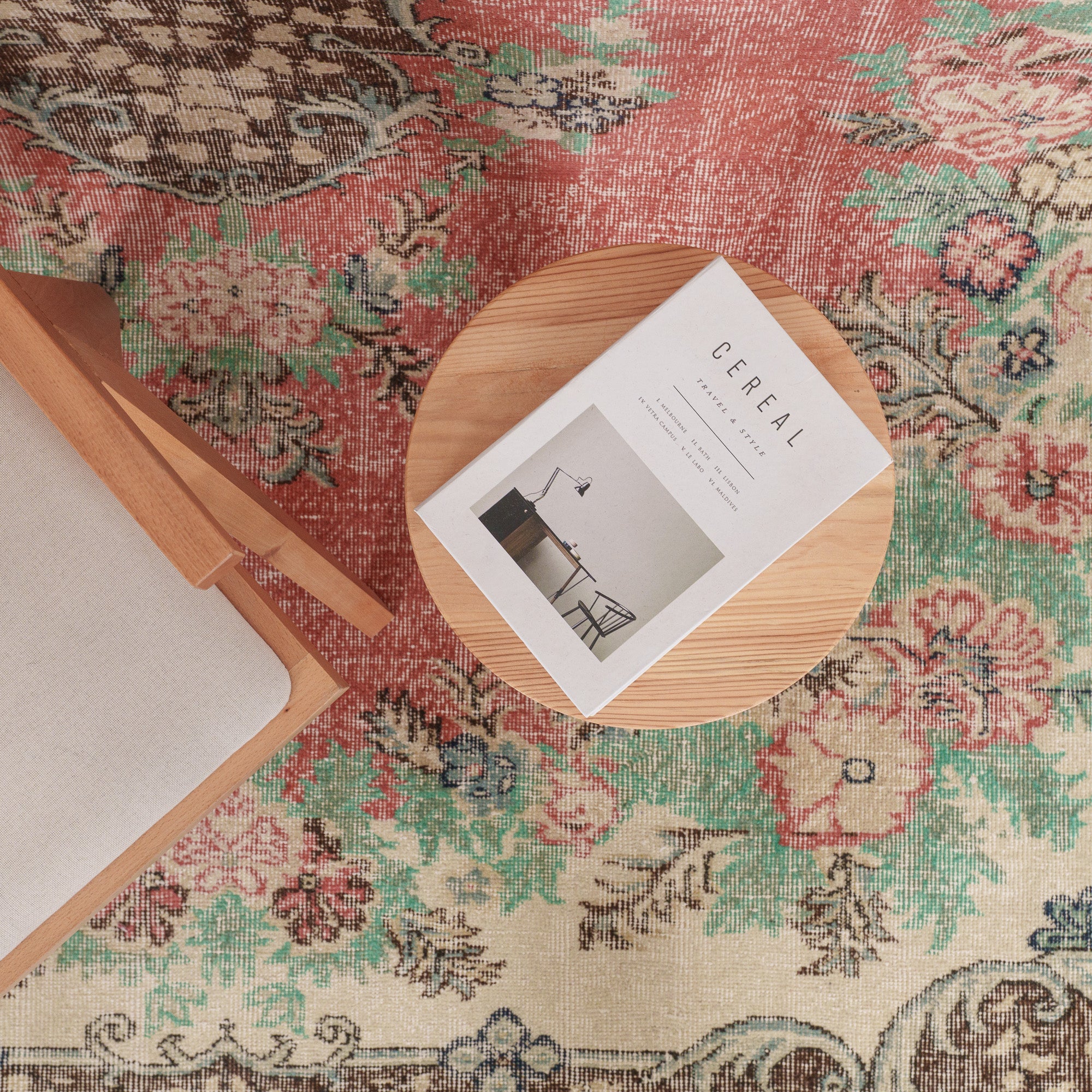 Zaerinaria - Vintage Turkish Area Rug