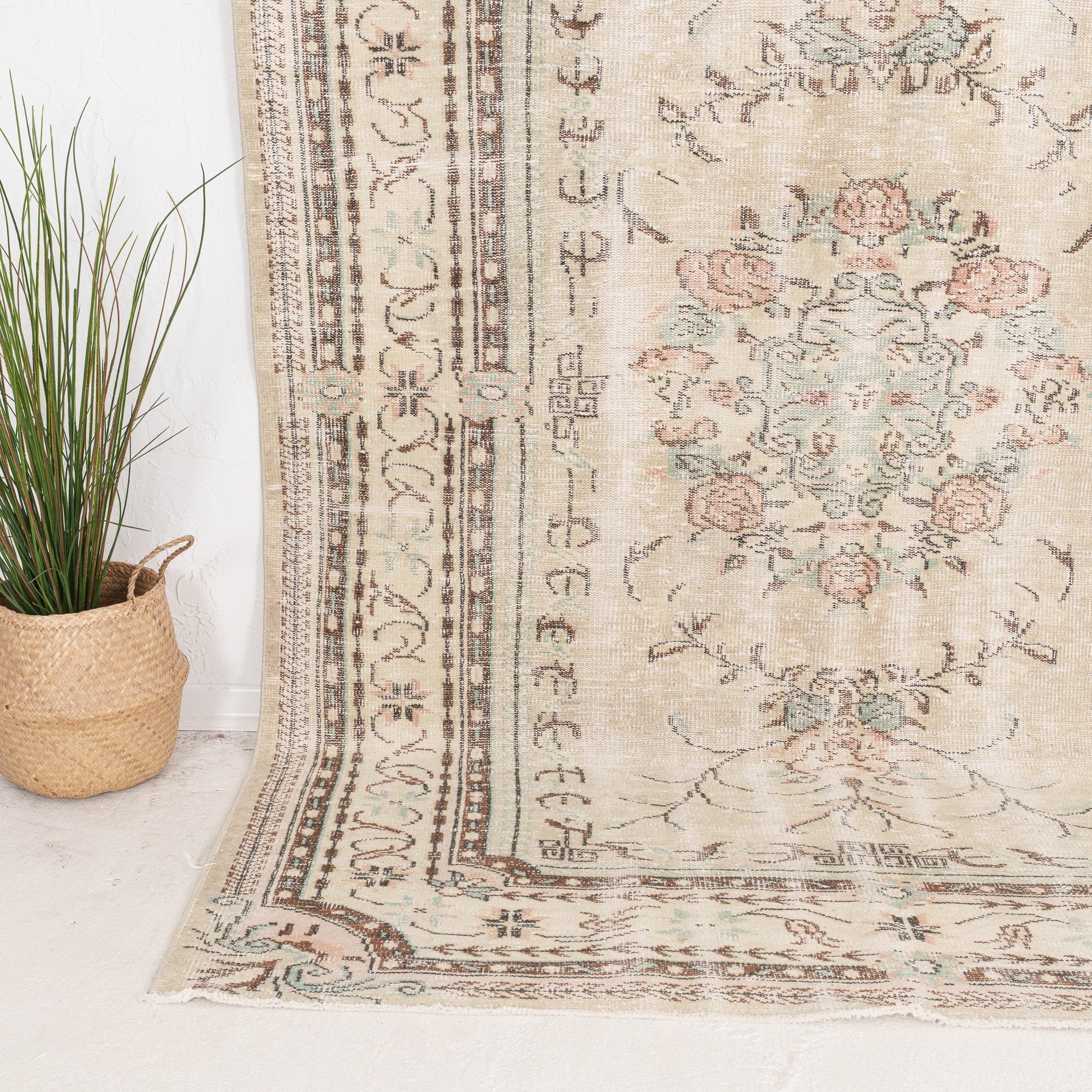Yaelisa - Vintage Turkish Area Rug