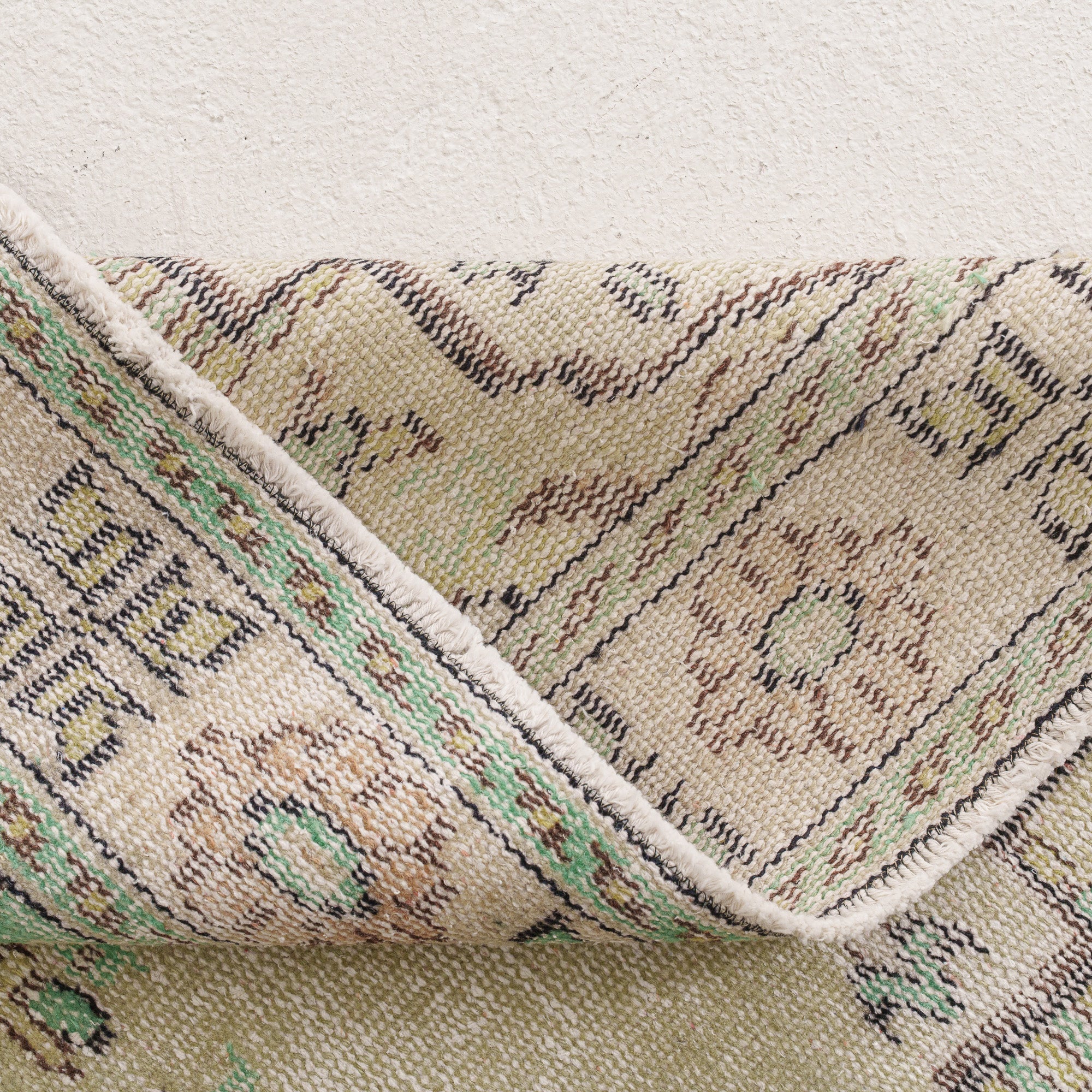 Yaelisella - Vintage Turkish Area Rug