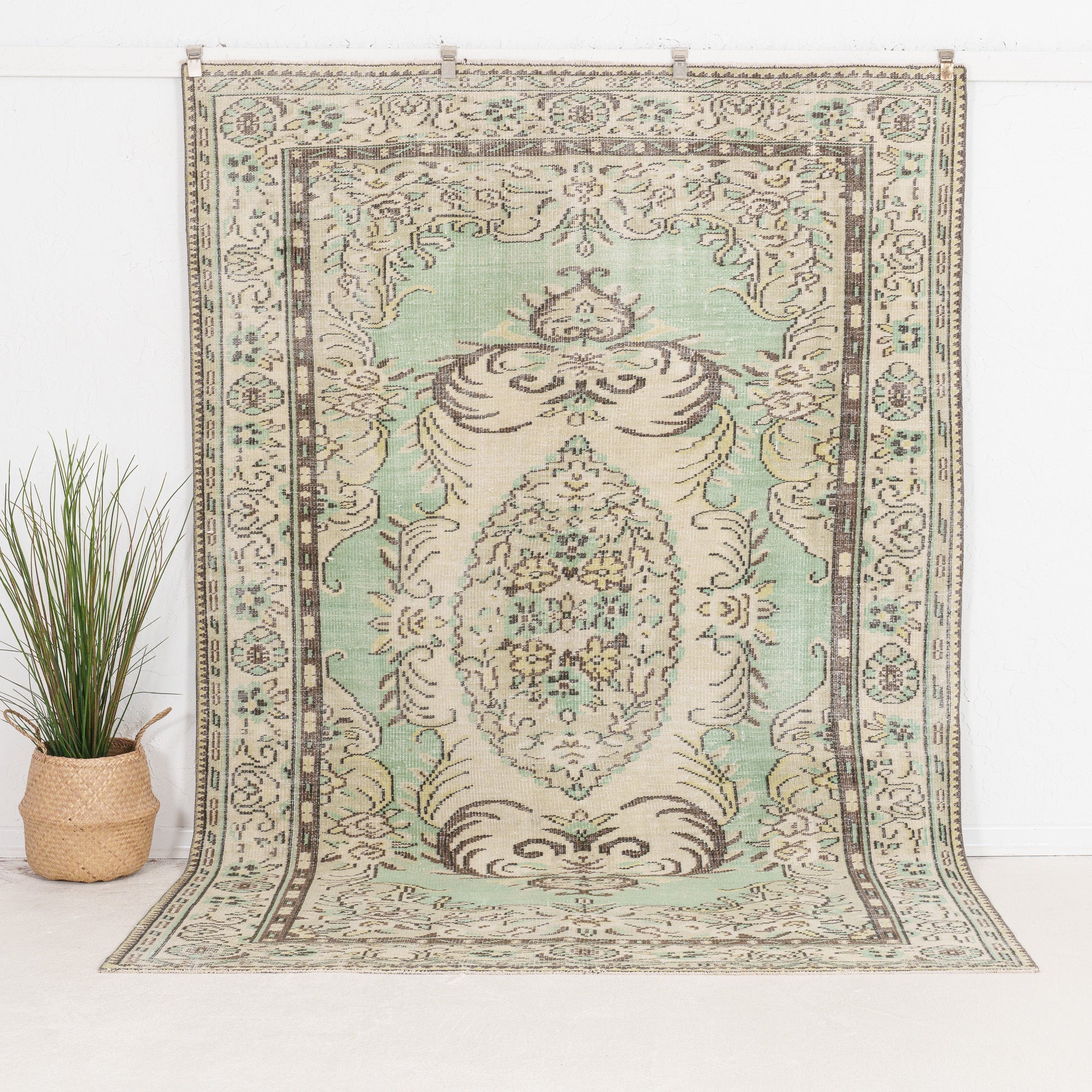 Yaelisena - Vintage Turkish Area Rug