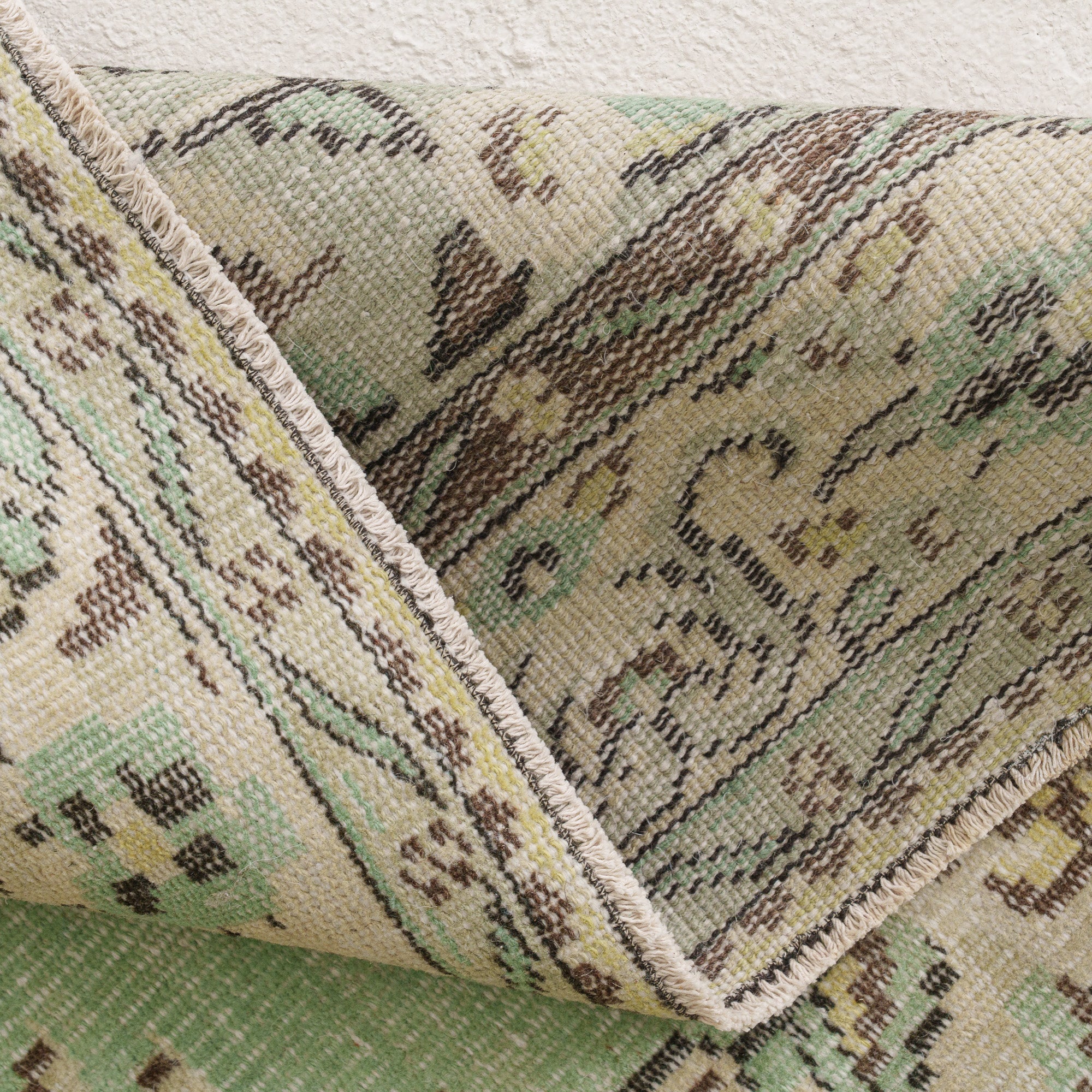 Yaelisena - Vintage Turkish Area Rug