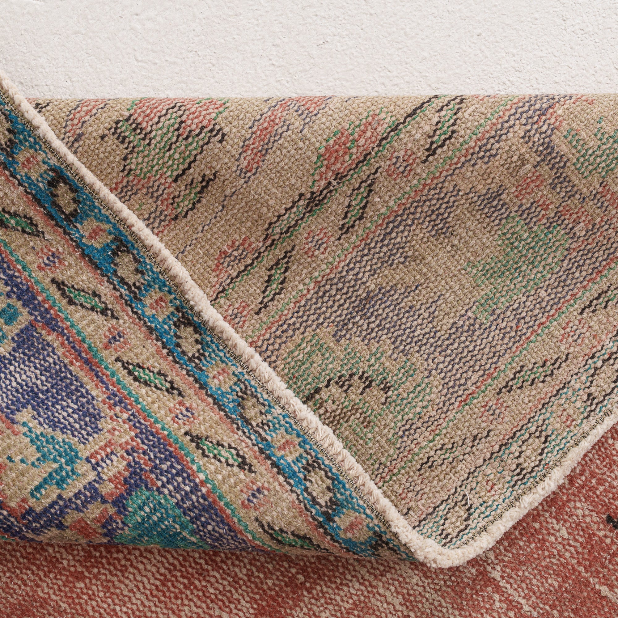 Yaelisin - Vintage Turkish Area Rug