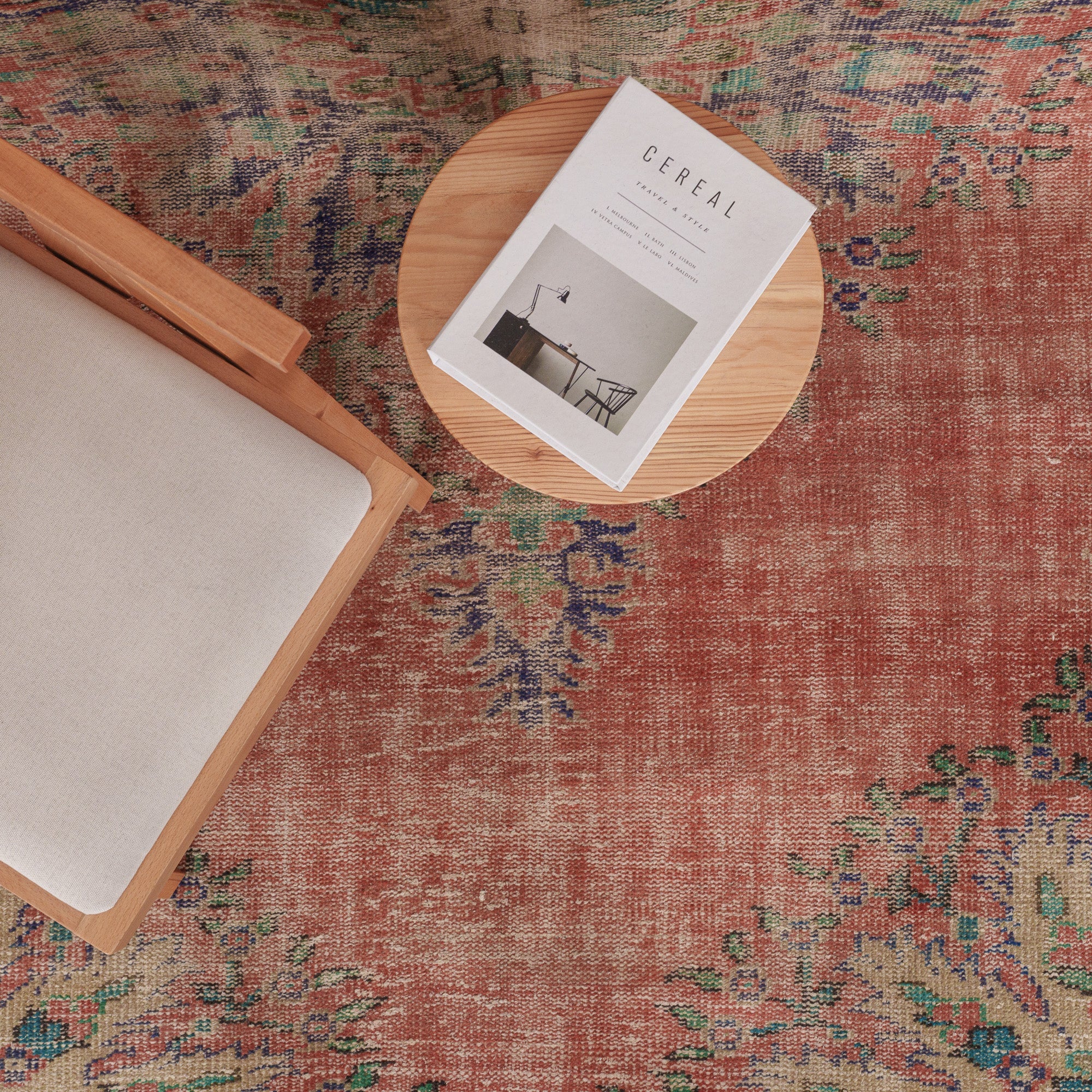 Yaelisin - Vintage Turkish Area Rug