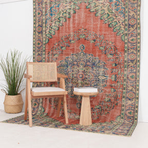 Yaelisara - Vintage Turkish Area Rug