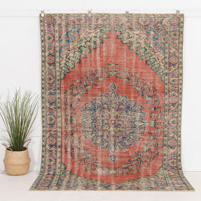 Yaelisara - Vintage Turkish Area Rug