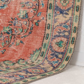 Yaelisara - Vintage Turkish Area Rug