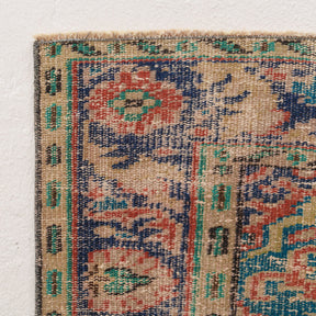 Yaelisara - Vintage Turkish Area Rug