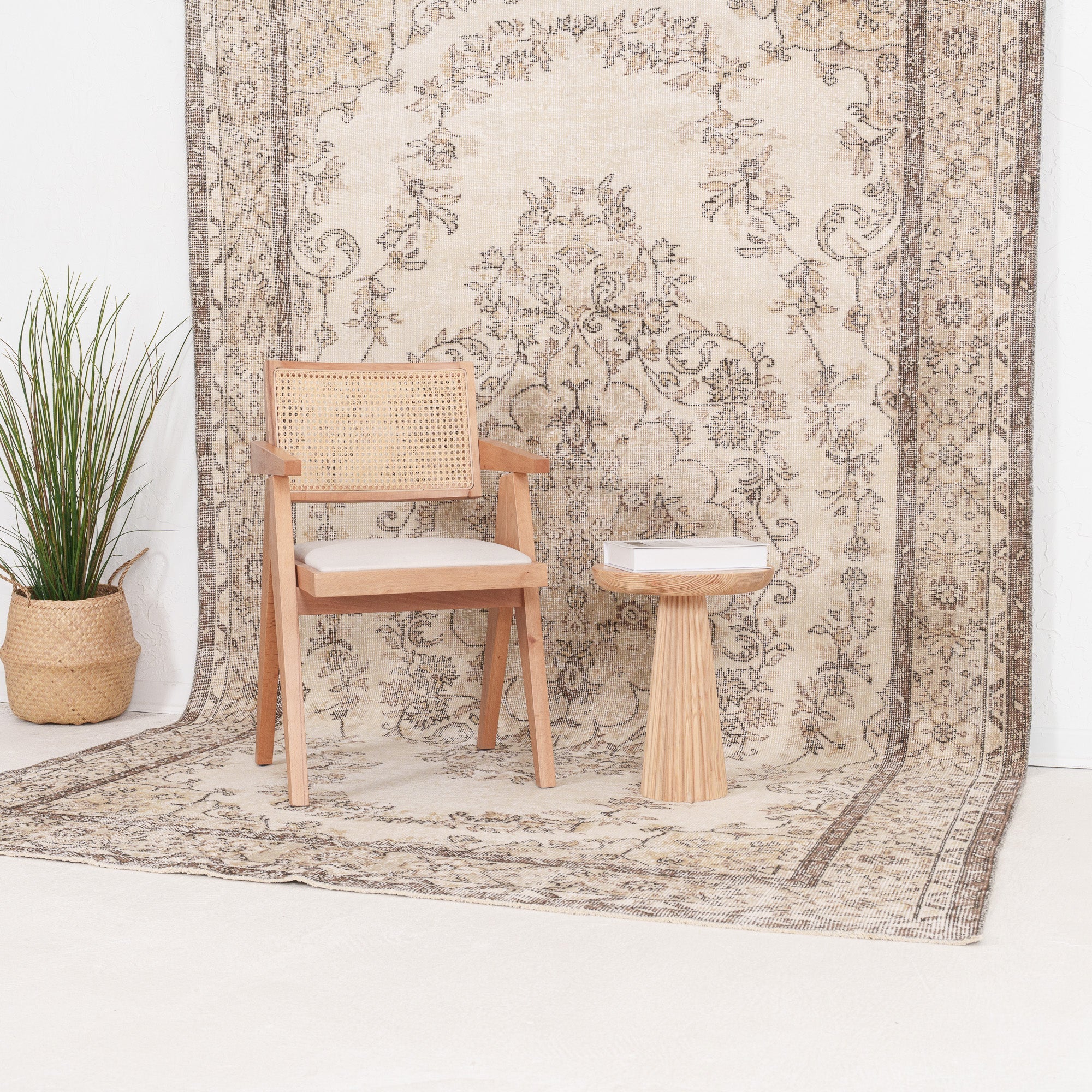 Yaelisaria - Vintage Turkish Area Rug