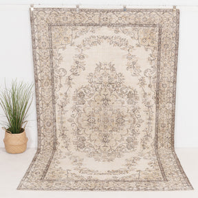 Yaelisaria - Vintage Turkish Area Rug