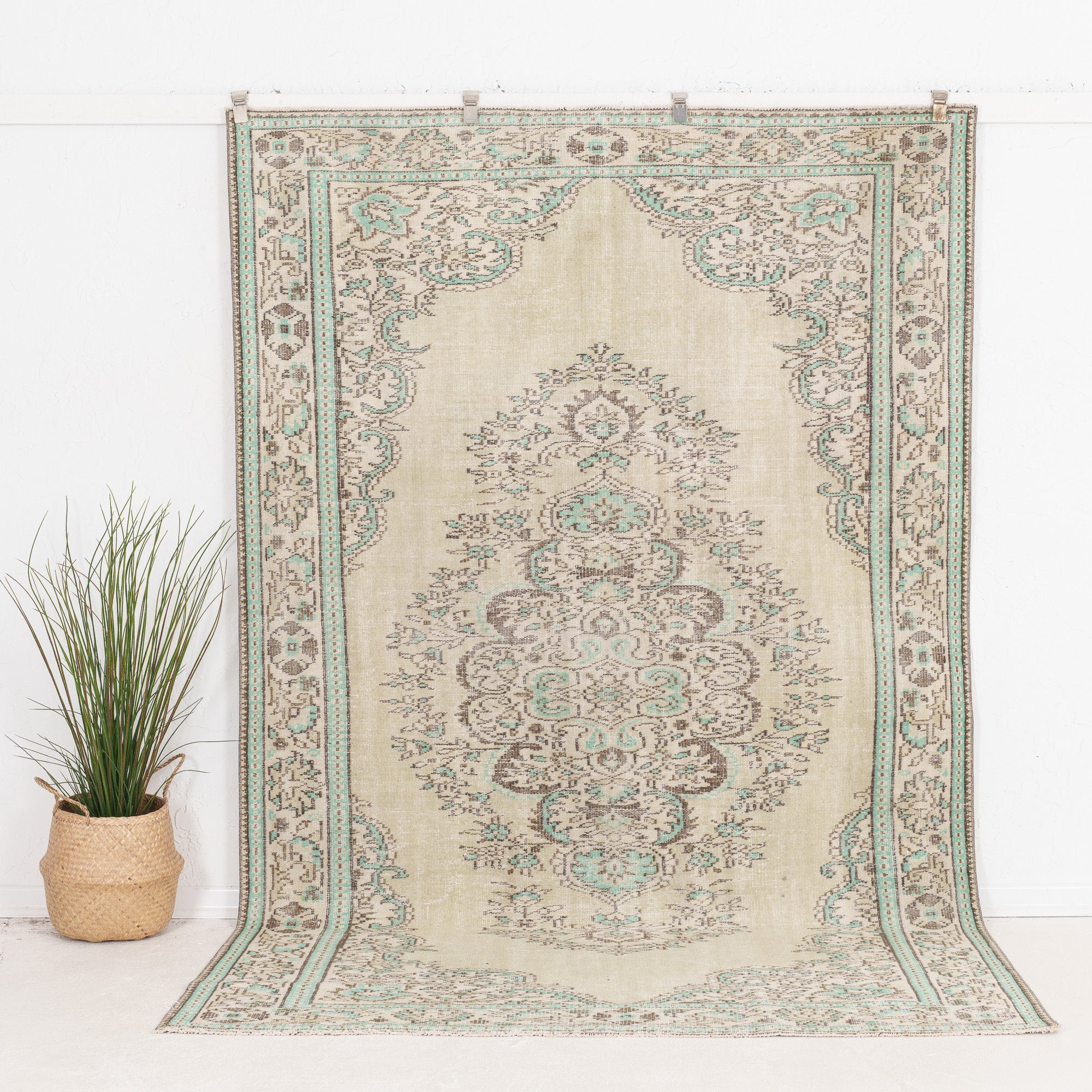 Yaelisess - Vintage Turkish Area Rug