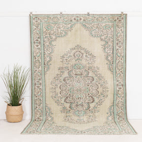Yaelisess - Vintage Turkish Area Rug