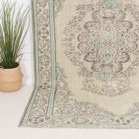 Yaelisess - Vintage Turkish Area Rug