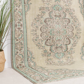 Yaelisess - Vintage Turkish Area Rug