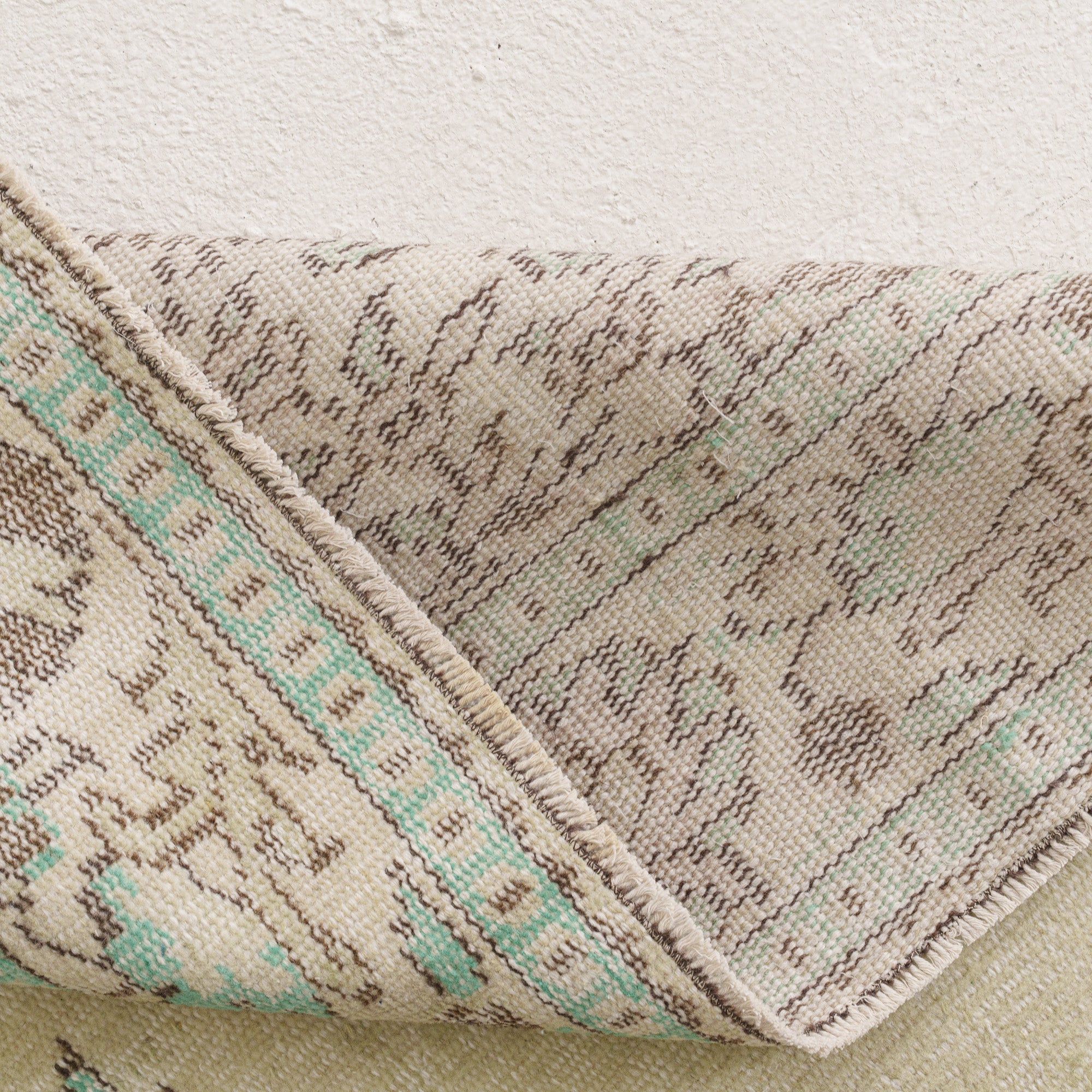 Yaelisess - Vintage Turkish Area Rug