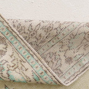 Yaelisess - Vintage Turkish Area Rug