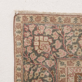 Xaerisia - Vintage Turkish Area Rug