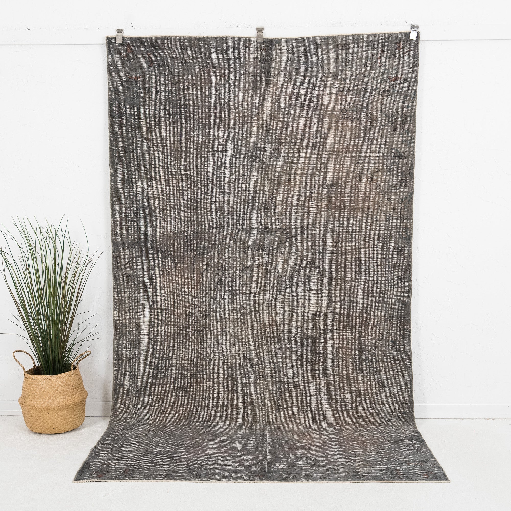 Neravine - Vintage Turkish Area Rug