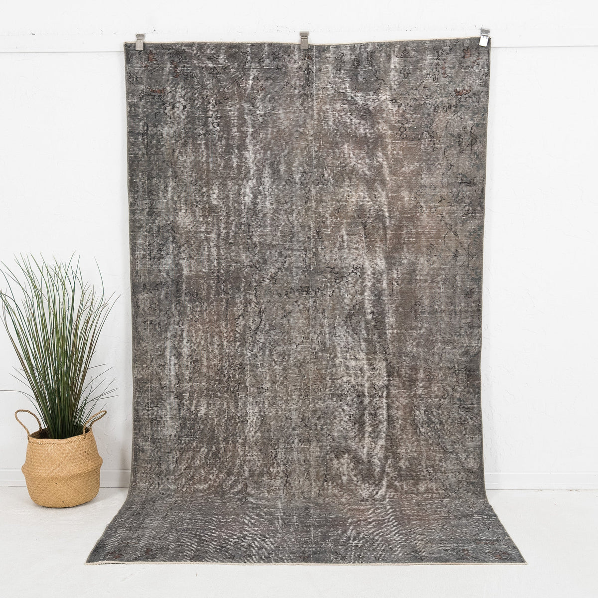 Neravine - Vintage Turkish Area Rug