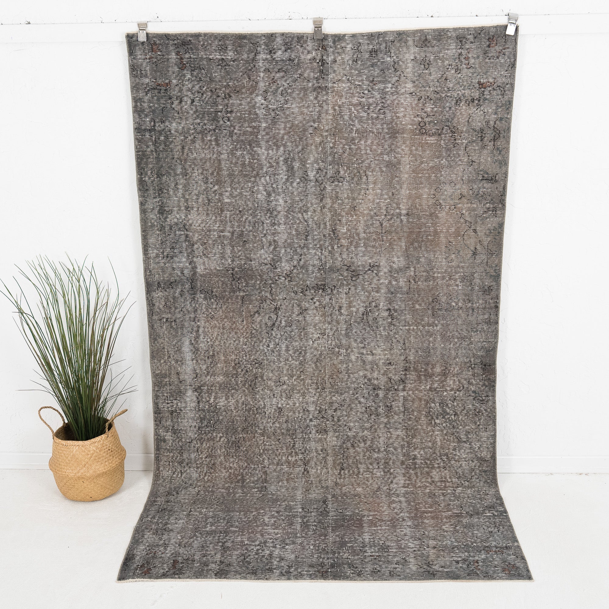 Neravine - Vintage Turkish Area Rug