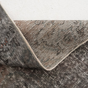 Neravine - Vintage Turkish Area Rug