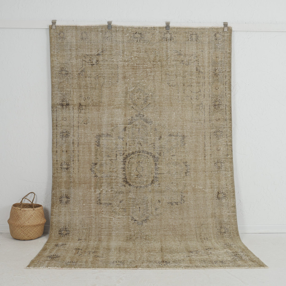 Evaris - Vintage Turkish Area Rug